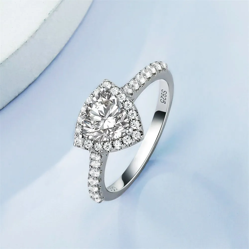 1.0 Carats VVS1 Moissanite Rings for Women