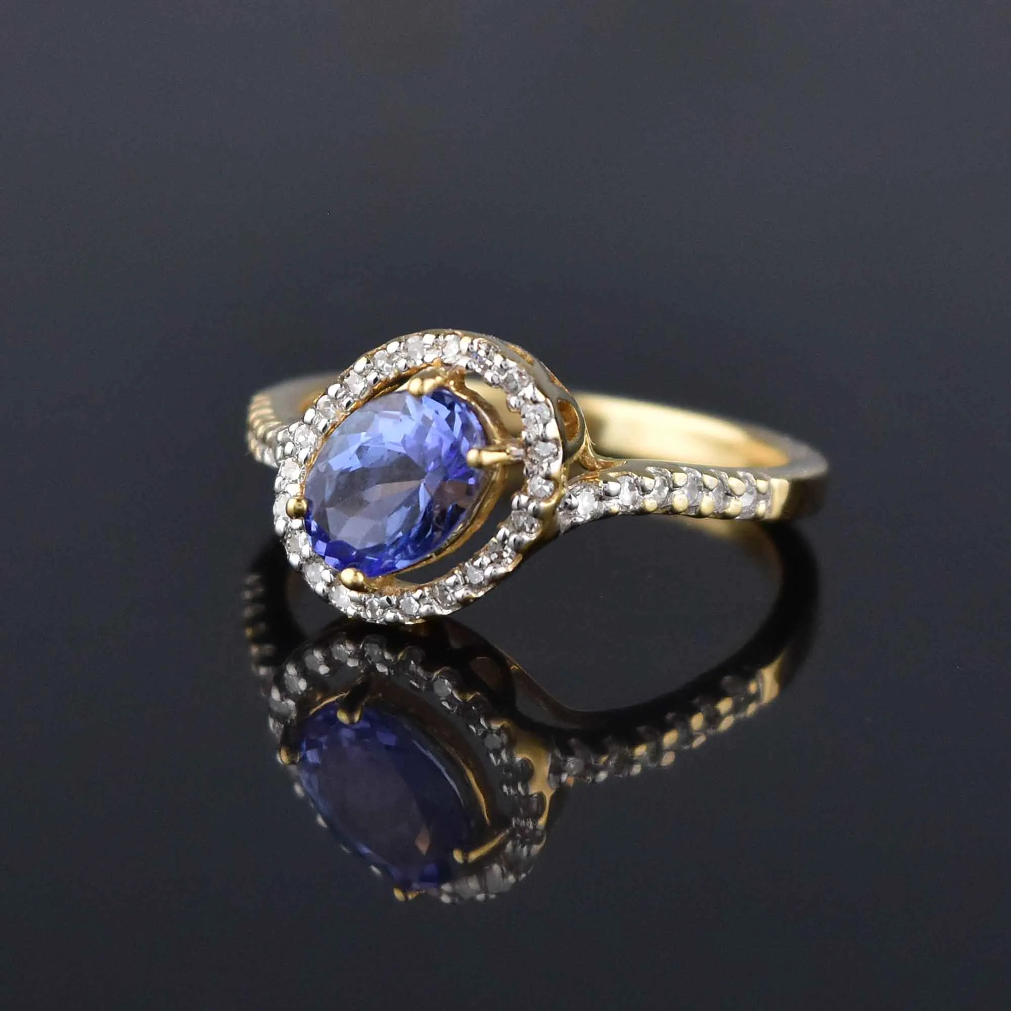 18K Gold Diamond Halo Tanzanite Engagement Ring