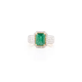 18K Gold Rare Emerald Diamond Solitaire Ring