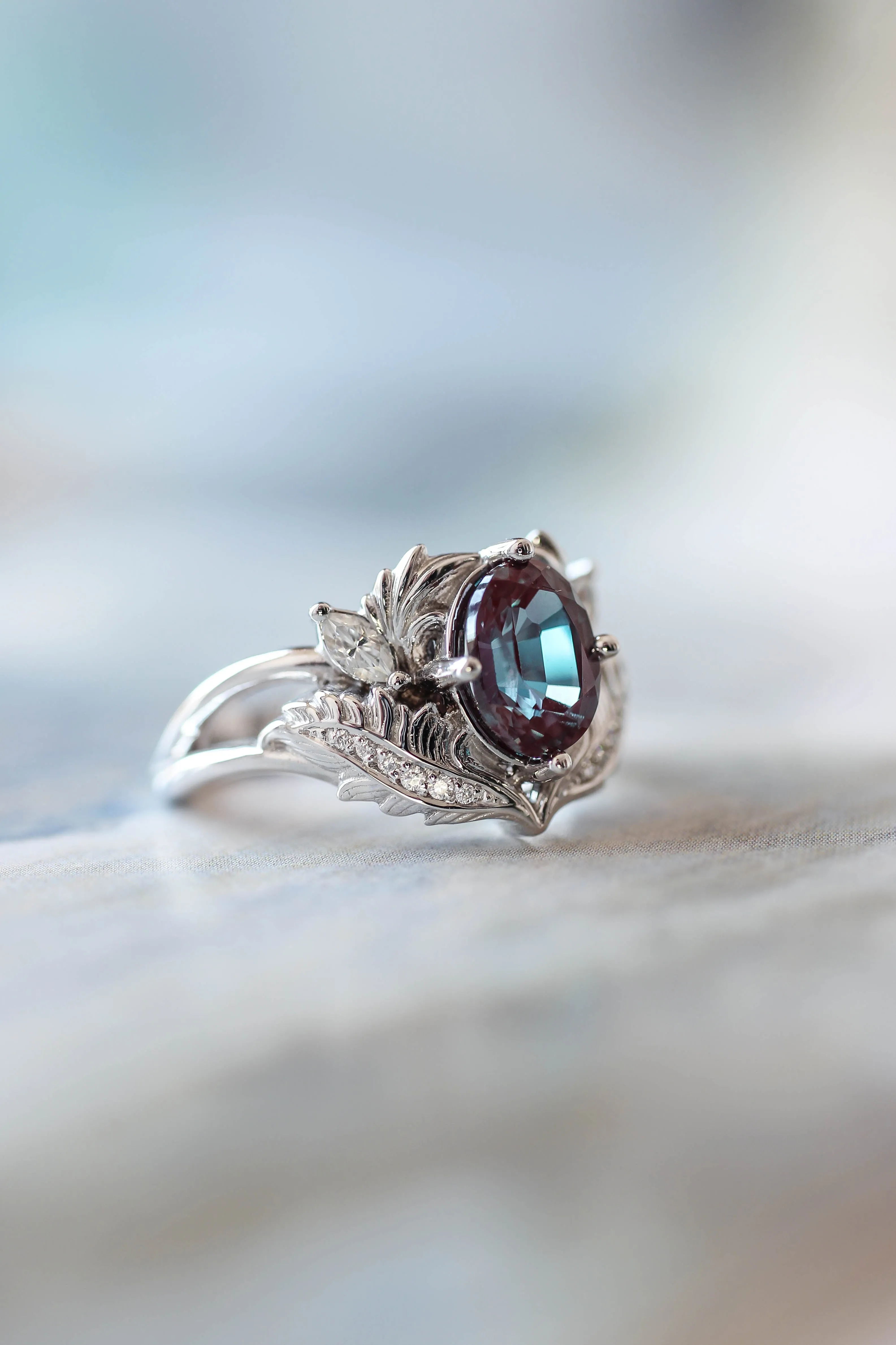 Alexandrite and diamonds engagement ring / Adonis