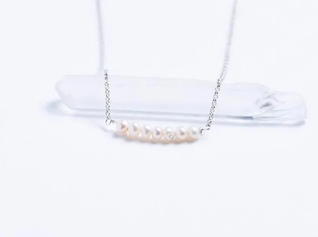 Dainty Pearl Choker