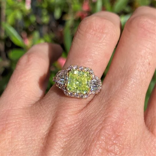 Fancy Yellow Green Diamond Ring