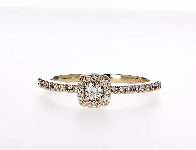 Jennifer Halo Diamond Ring (0.32Ctw)