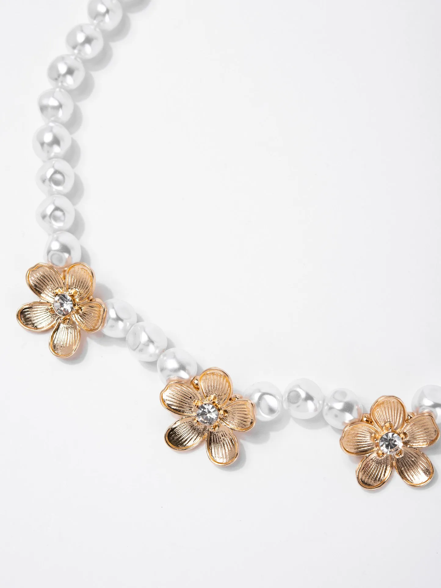 Mia Pearl and Flower Choker Necklace