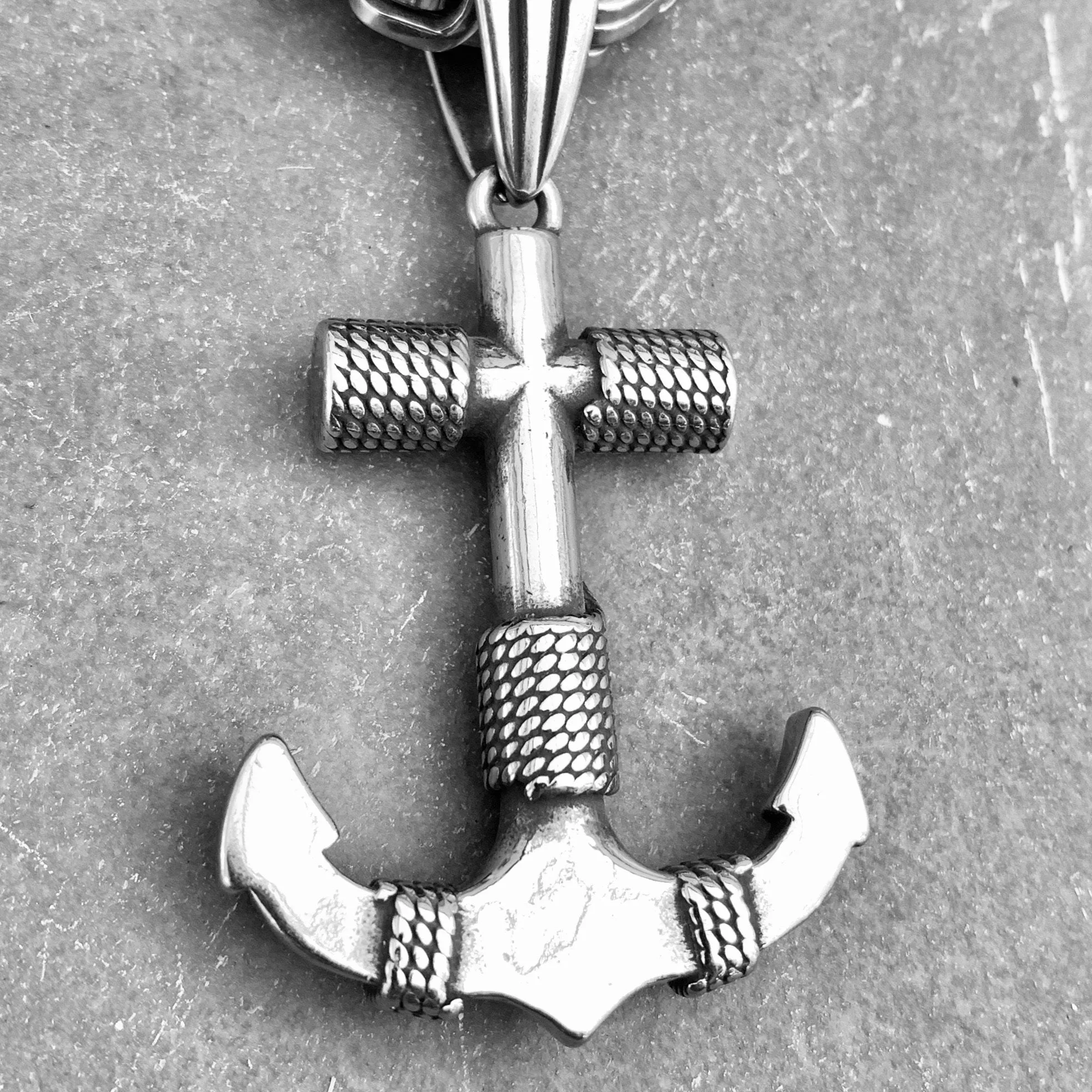 Old School Anchor Pendant - Necklace (469)