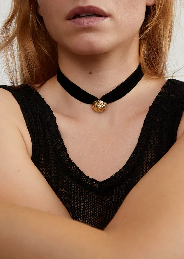 Rose Choker TTXDM