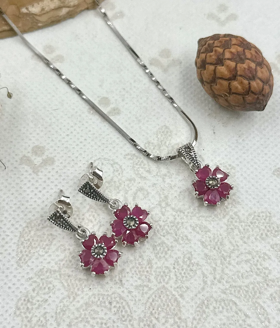 The Silver Marcasite Pendant Set (Ruby)