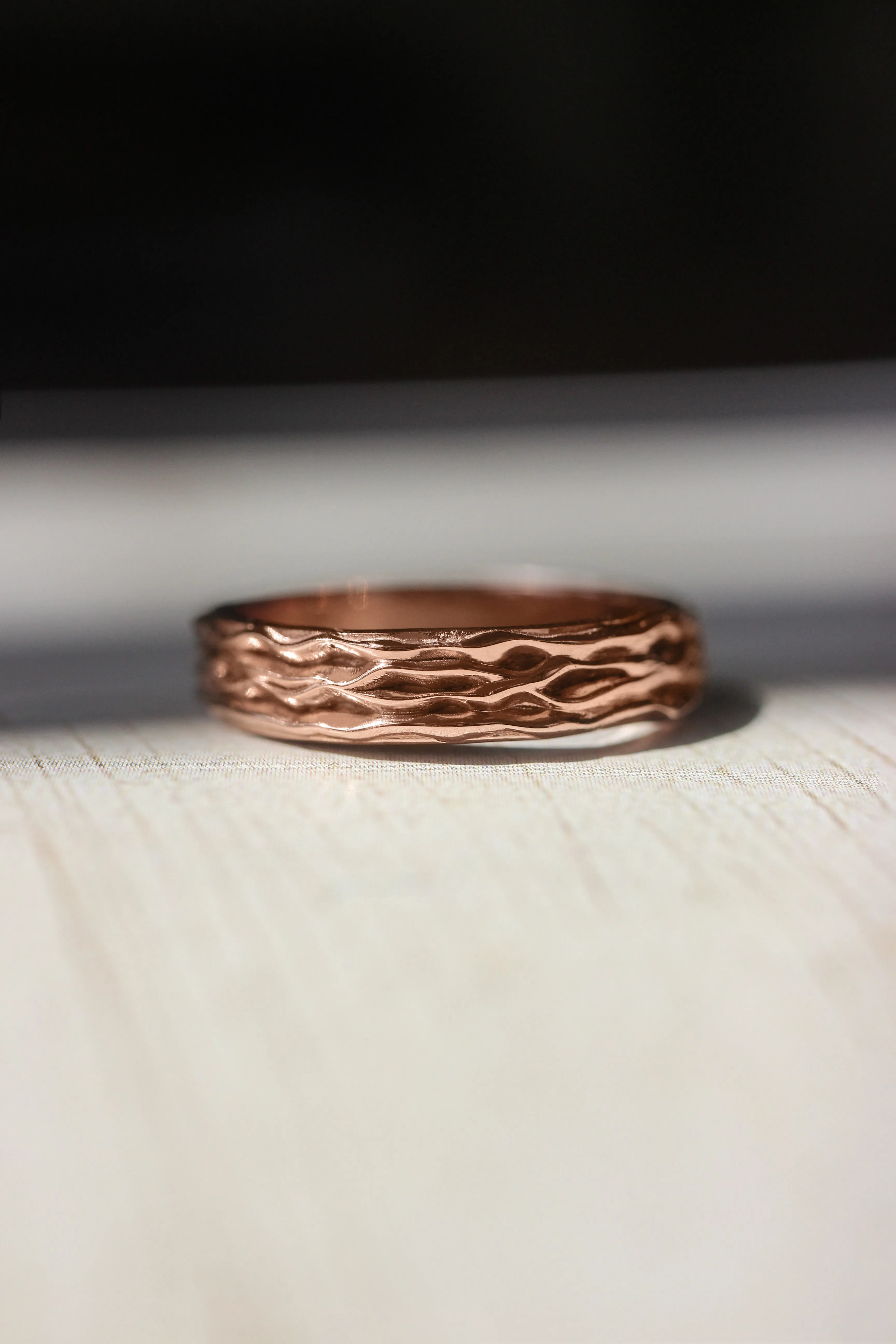 Waves textured ring, 4 mm wedding band