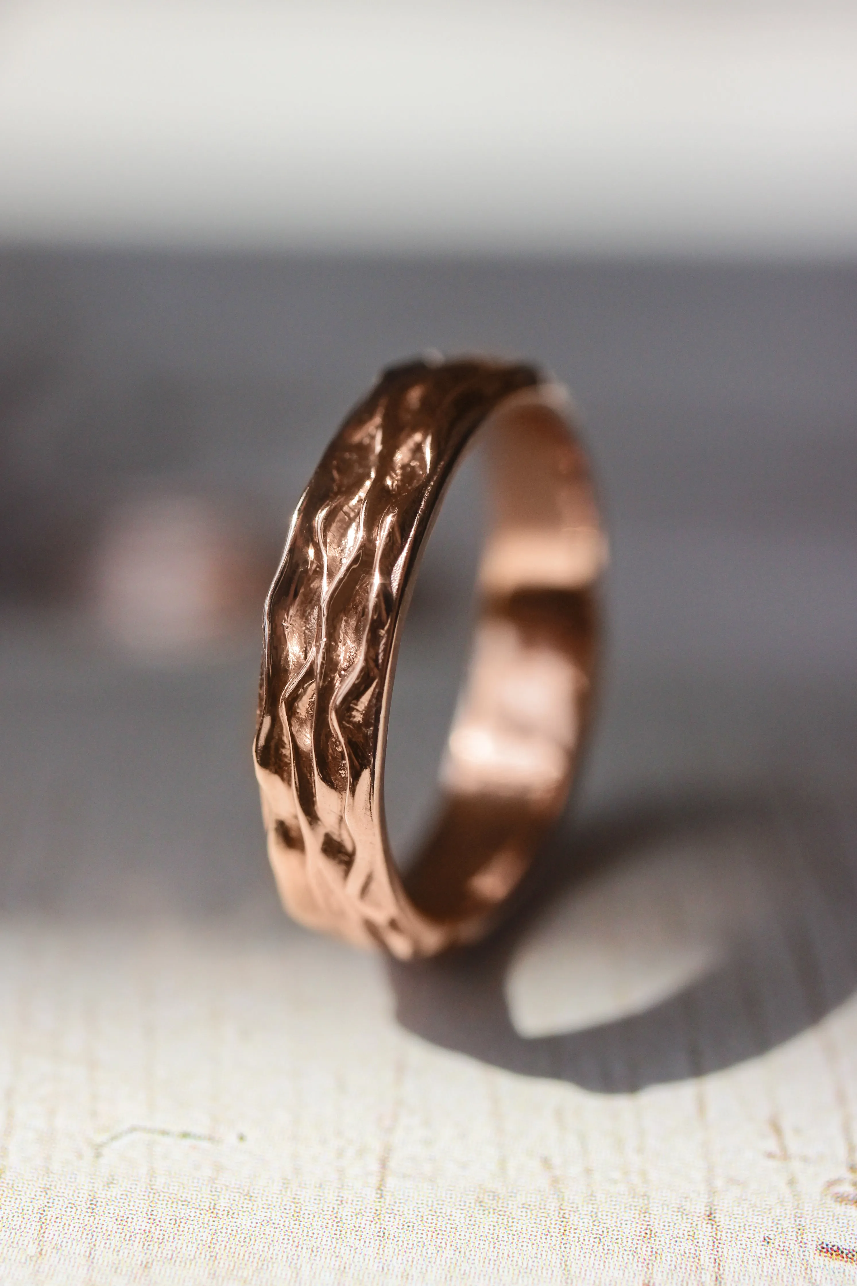 Waves textured ring, 4 mm wedding band